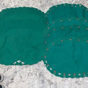 8 Vintage Embroidered Holly Place mats Christmas